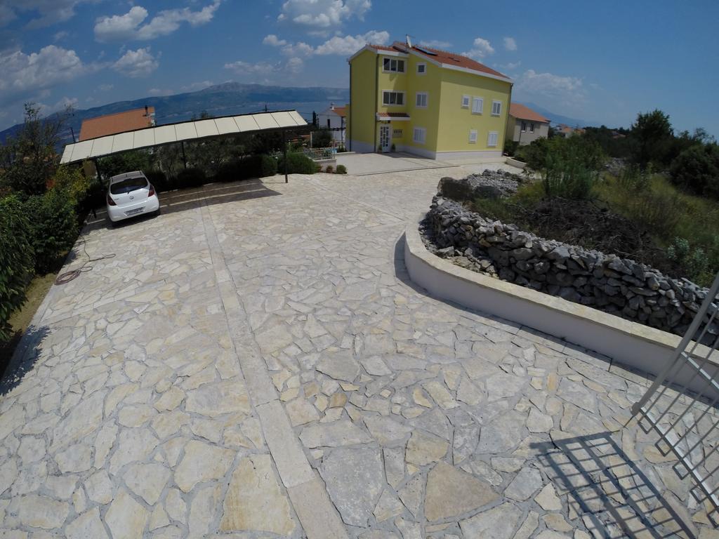 Apartments Romana Slatine Ngoại thất bức ảnh