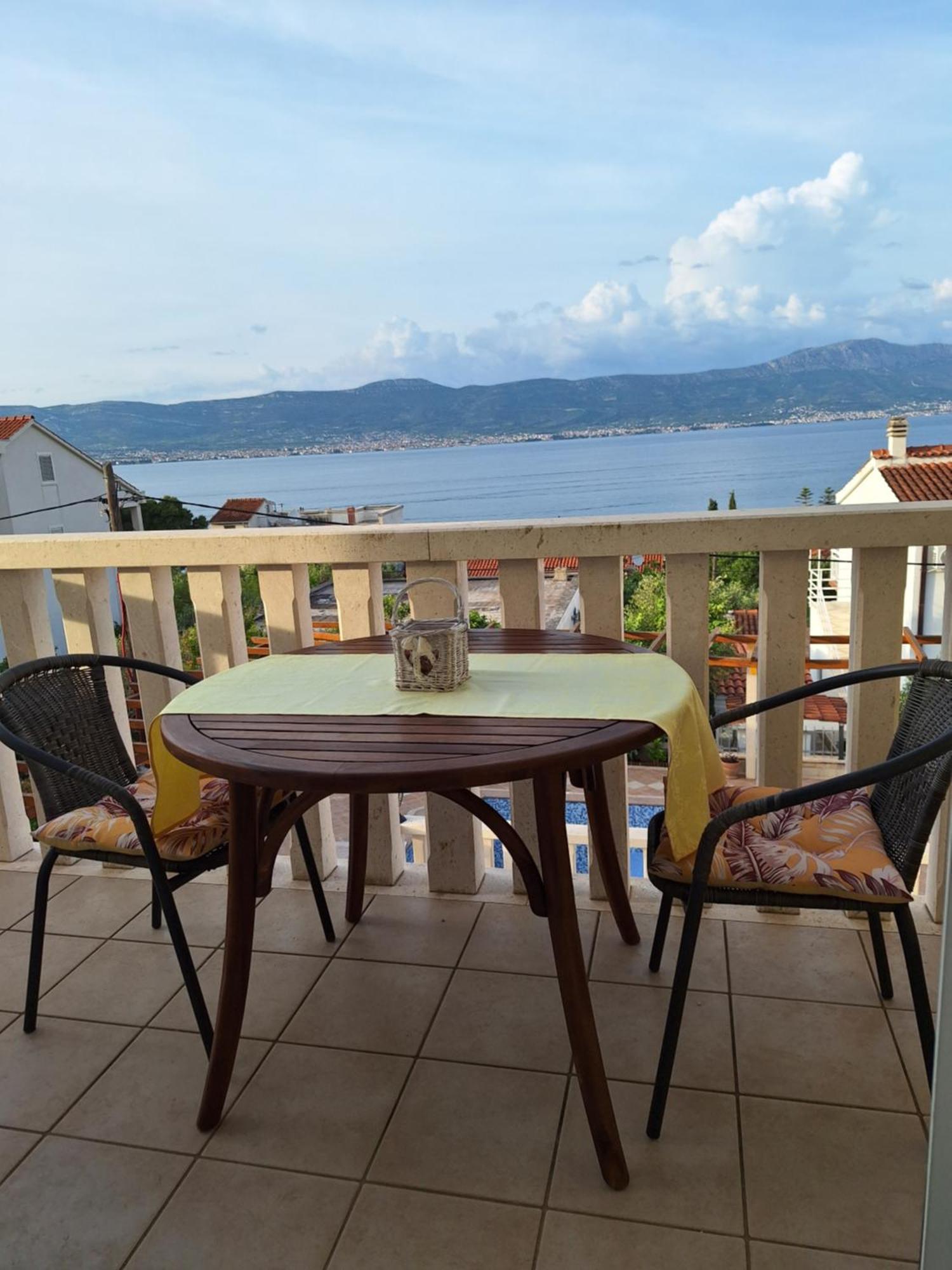Apartments Romana Slatine Ngoại thất bức ảnh