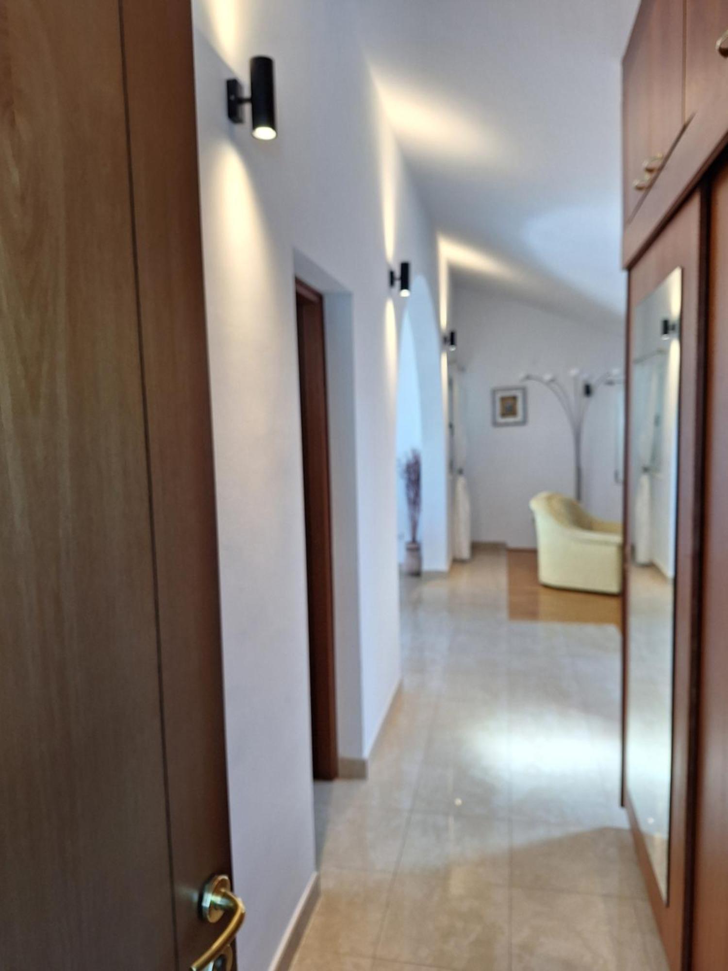 Apartments Romana Slatine Ngoại thất bức ảnh