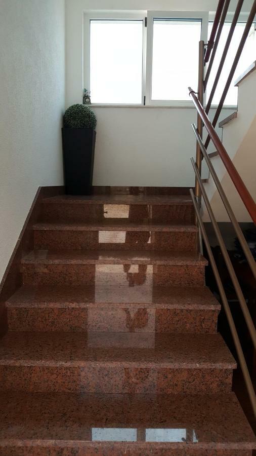 Apartments Romana Slatine Ngoại thất bức ảnh